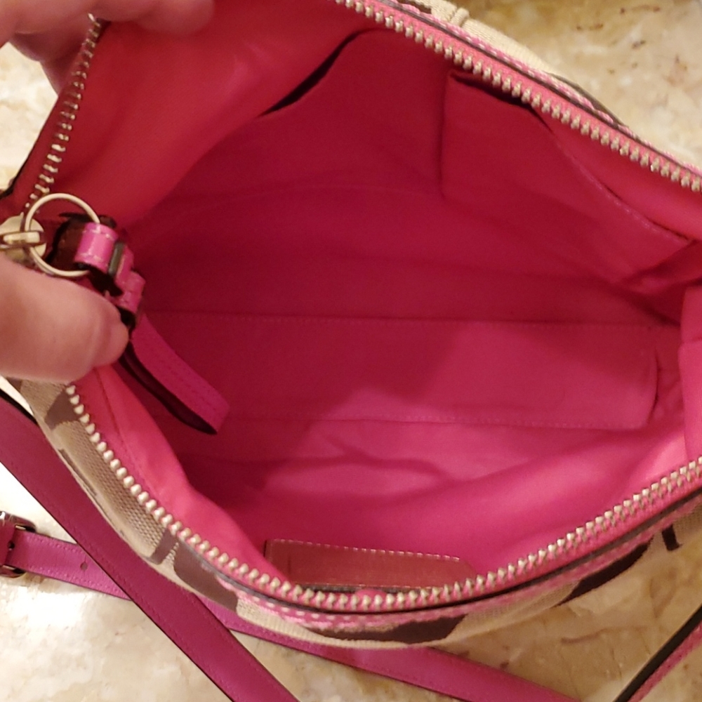 Handbag - Picture 4 of 4
